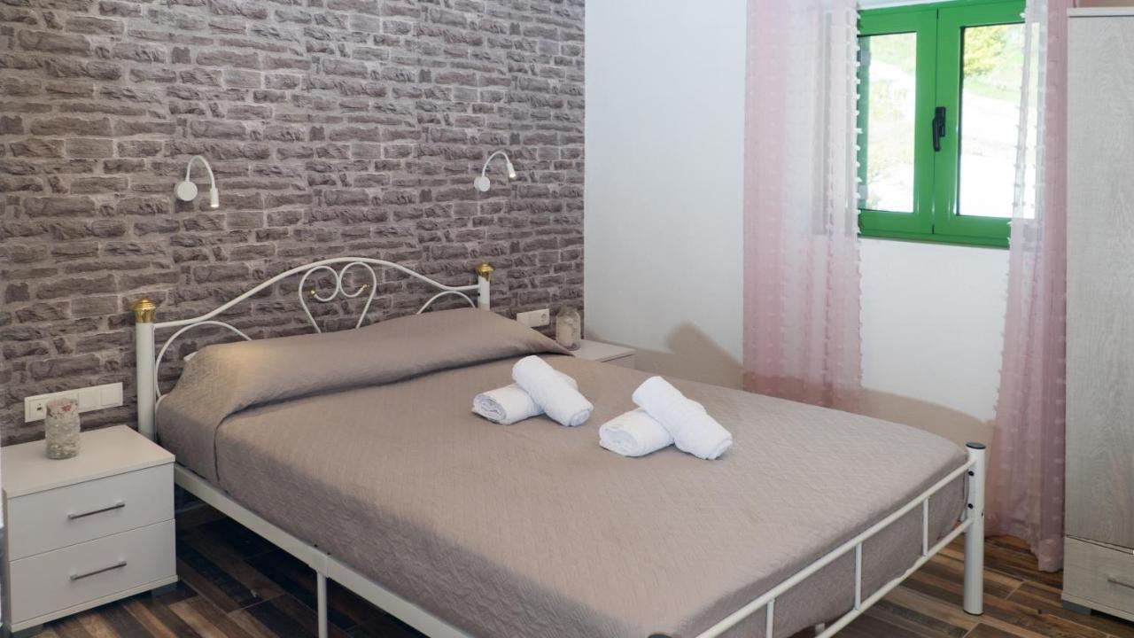 Villa Elia Ламбини Экстерьер фото