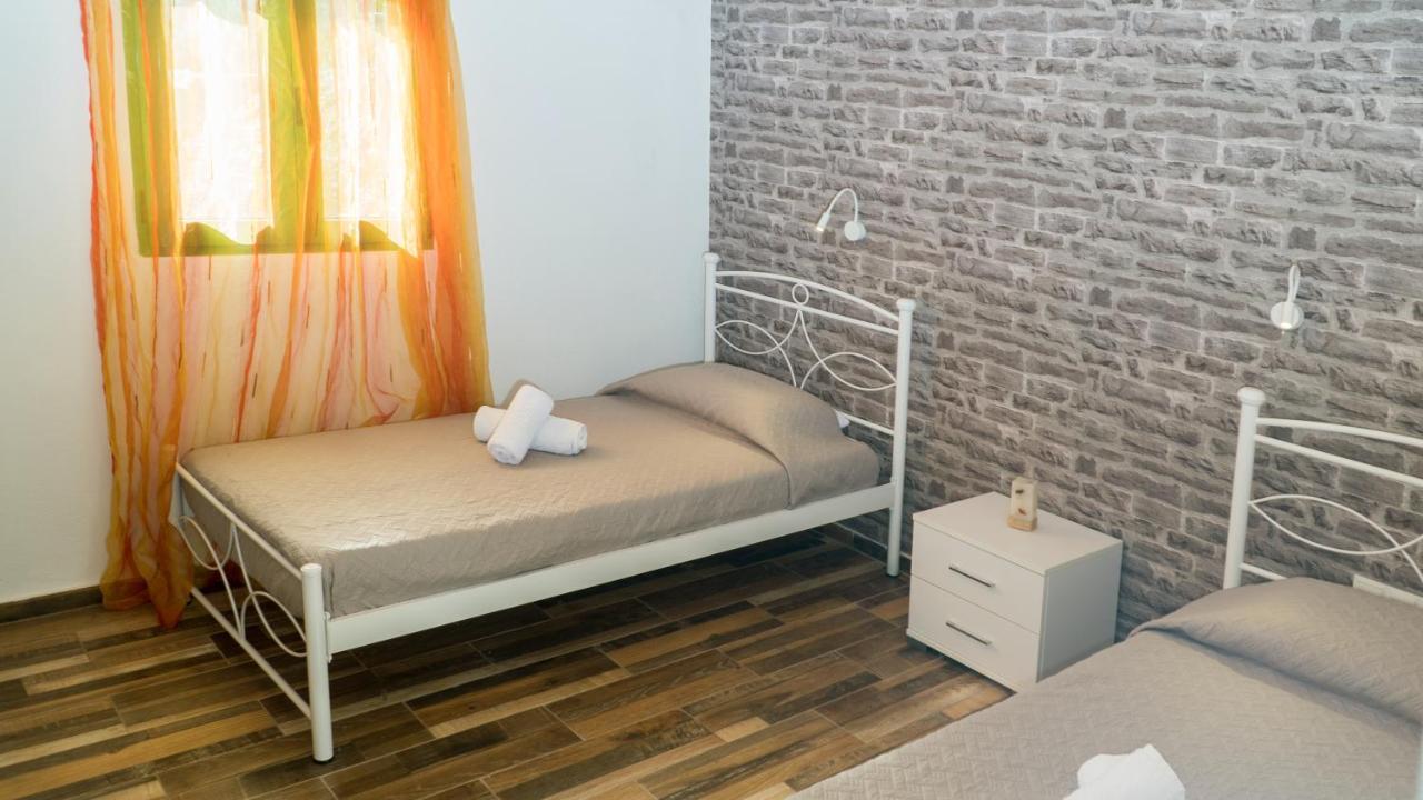 Villa Elia Ламбини Экстерьер фото